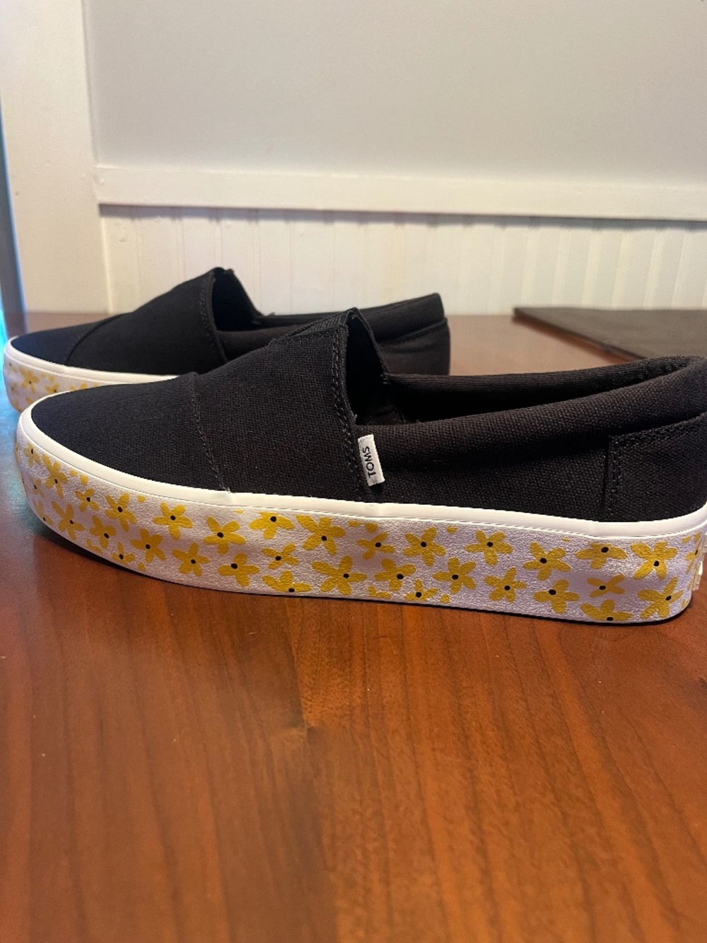 Black Women’s TOMS, Daisy Print Soles